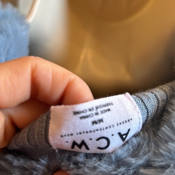 Ardene Contemporary Wear Cropped Fur Collar Cardigan - Picture 3 of 5